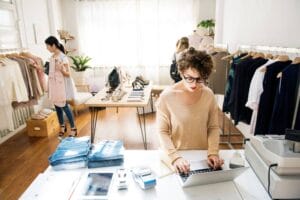 Algumas considerações sobre os direitos a um ponto comercial 1 Ponto comercial