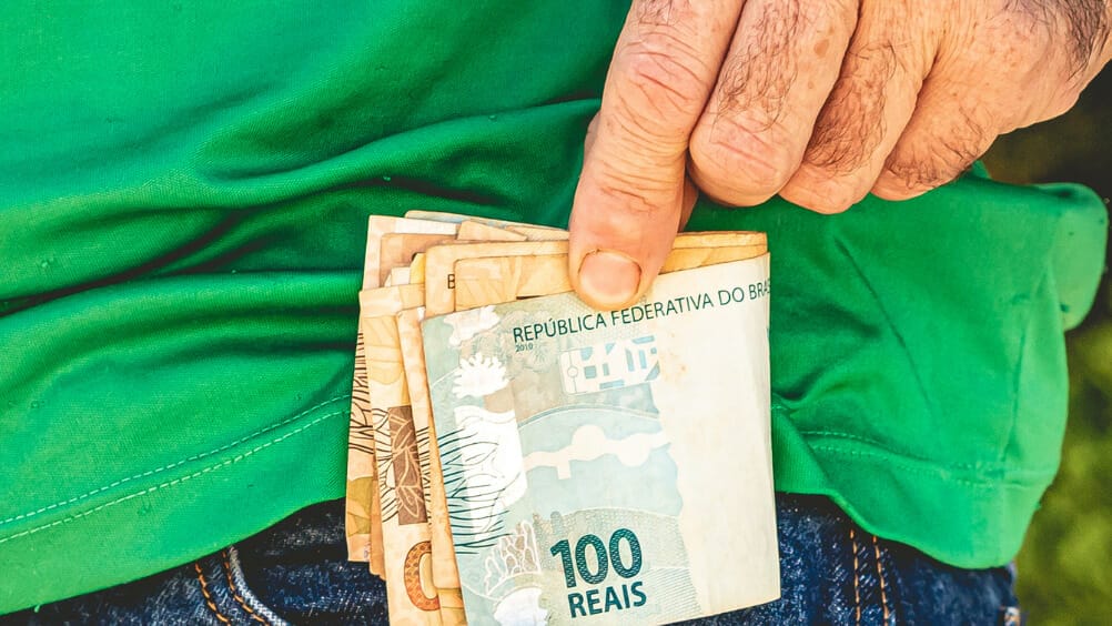 Voce tem direito ao Abono Salarial PISPasep de R 1.302 3m 2023 Confira