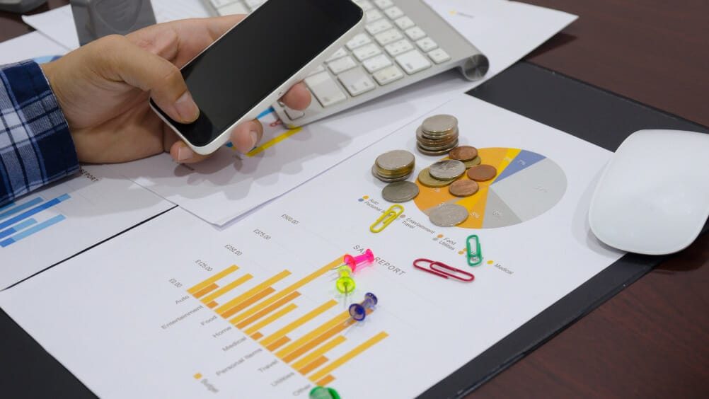 Analise de Investimentos Comparando os Retornos entre Imoveis e Renda