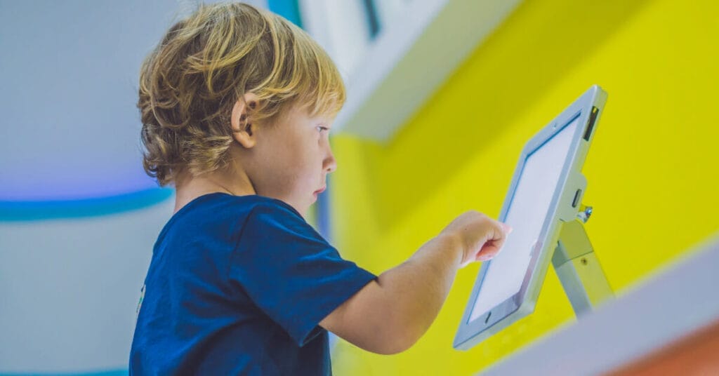 A Supervisao dos Filhos na Era Digital Um Olhar Sobre o Estudo do Google