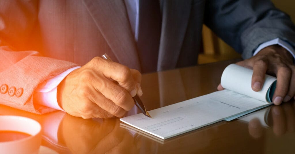 STF Suspende Gratificacao a Servidores do Para Acima do Teto Constitucional