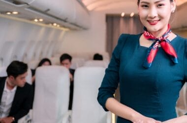 Empresa Aérea Condenada a Indenizar Comissária por Exigências de Aparência