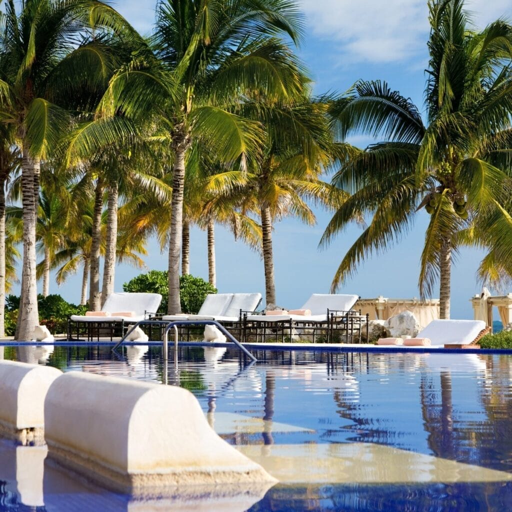 Familia Recebe Indenizacao Apos Intoxicacao Alimentar em Resort