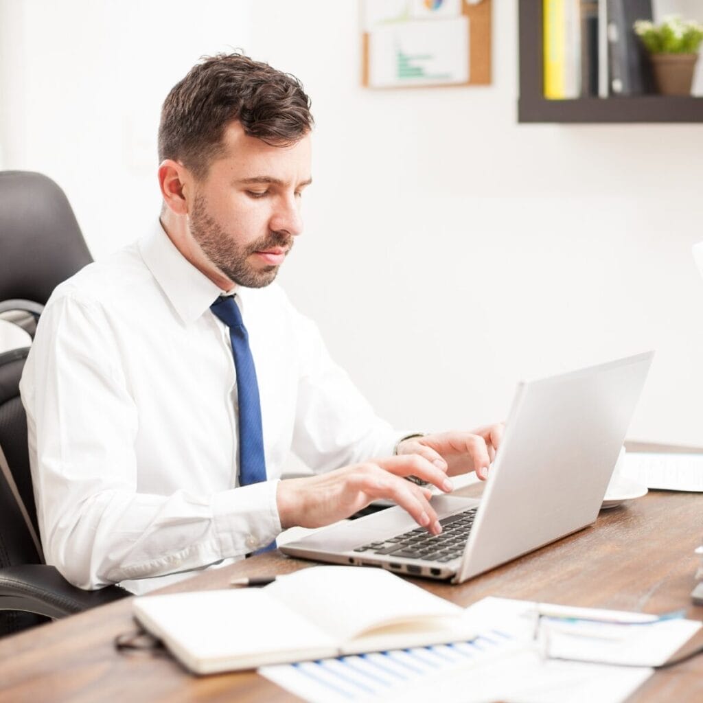 Varejista Condenada por Venda de Smartphone com Restrição: Um Caso de Direitos do Consumidor 1 Varejista CoVndenada por Venda de Smartphone com Restricao Um Caso de Direitos do Consumidor