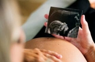 Indenização por Negligência em Licença-Maternidade