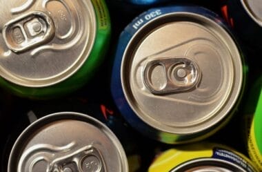 Supermercado Reintegrará Trabalhadora Acusada de Retirar Fardo de Cerveja sem Pagar