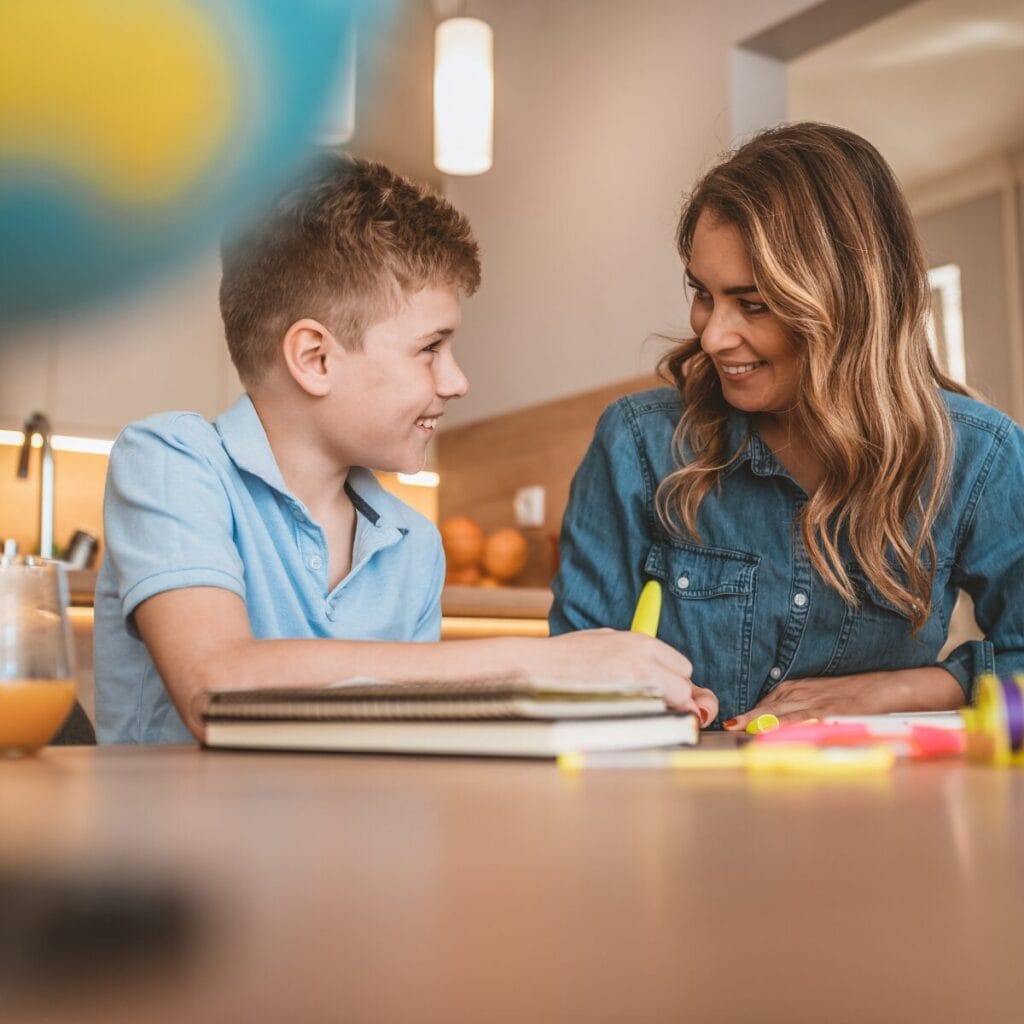 Enfermeira com Filho Autista Ganha Direito a Reducao de Jornada e Salario Integral