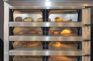 Justiça do Trabalho Condena Padaria por Explosão de Forno que Feriu Gerente de Produção