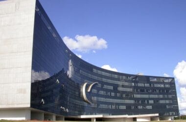 TST reafirma jurisprudência em 19 temas e instaura 10 novos incidentes de recursos repetitivos