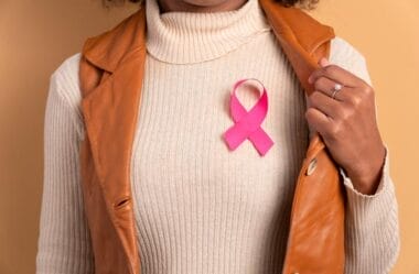 Farmacêutica que manipulava quimioterápicos será indenizada após ter câncer de mama