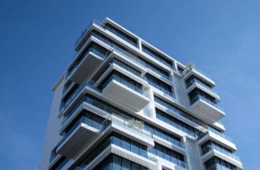 Lucro da Cyrela (CYRE3) sobe 23% no 1T25, a R$ 328 milhões – Money Times