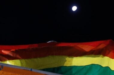 Atos contra LGBTQIAPN+ cresceram 1 mil%, diz Atlas da Violência