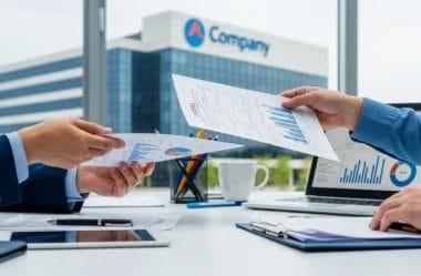 Simples Nacional em risco? Saiba por que o ressarcimento de IBS/CBS gera uma carência de 2 anos e como a LC 214 impacta sua empresa.